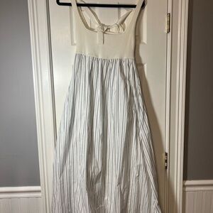 TIE BACK KNIT COMBO
STRIPED MAXI DRESS